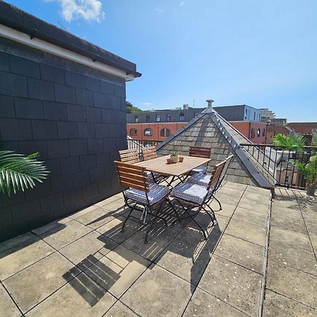 Cityscape Haven: 1 Bedroom Apartment With Terrace And City View Bournemouth Exterior photo